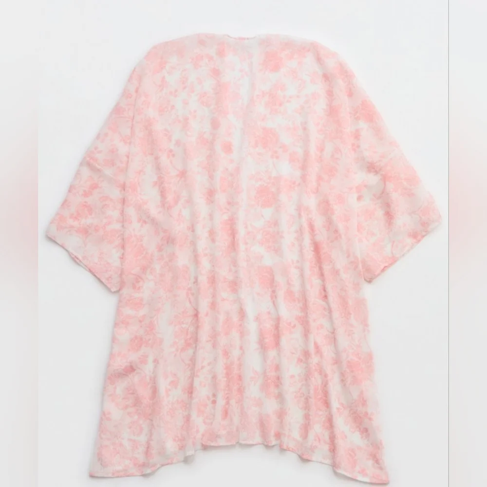 Aerie Pink‎ Ciffon Cape - Picture 2 of 9